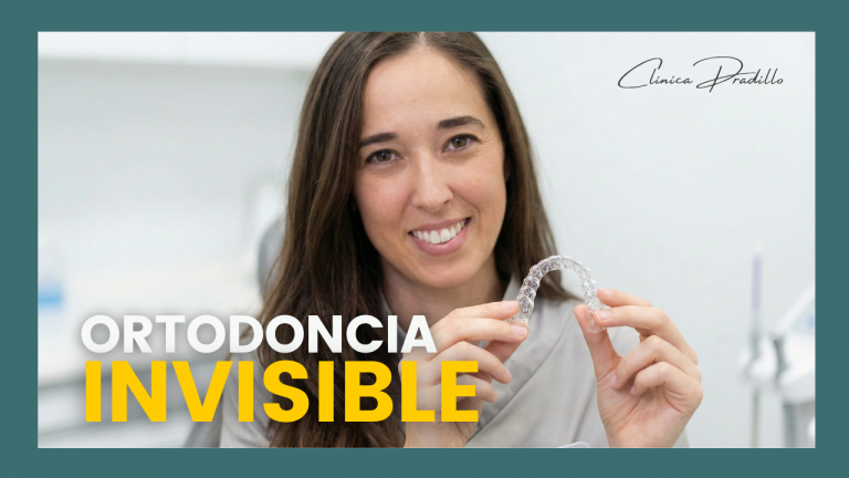 Ortodoncista de Clínica Pradillo sonriendo con ortodoncia invisible en Chamartín cerca del Parque de Berlín